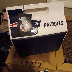 Patriots Igloo lunch box